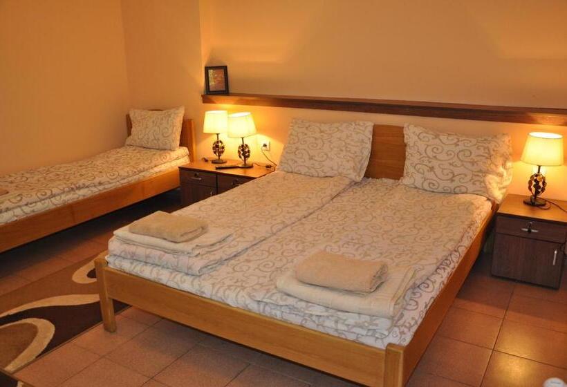 اتاق استاندارد سه نفره, Guest House Best Food