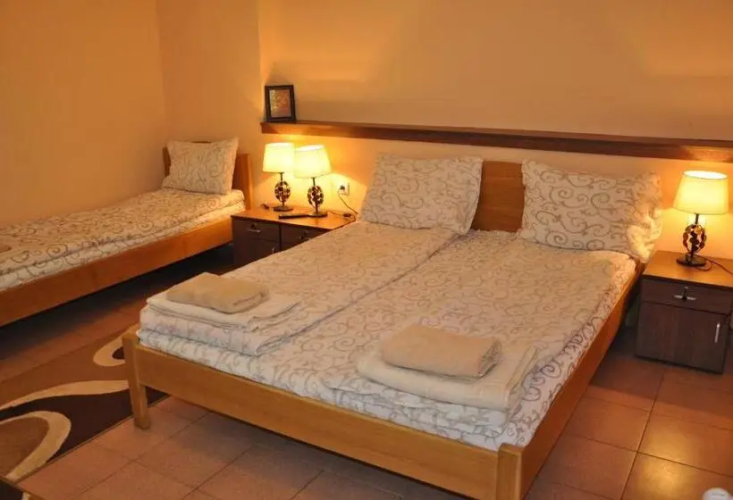 اتاق استاندارد سه نفره, Guest House Best Food