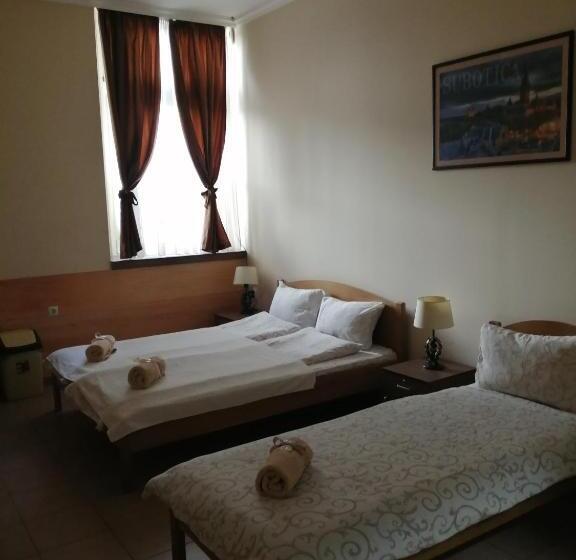 اتاق کلاسیک سه تخته, Guest House Best Food