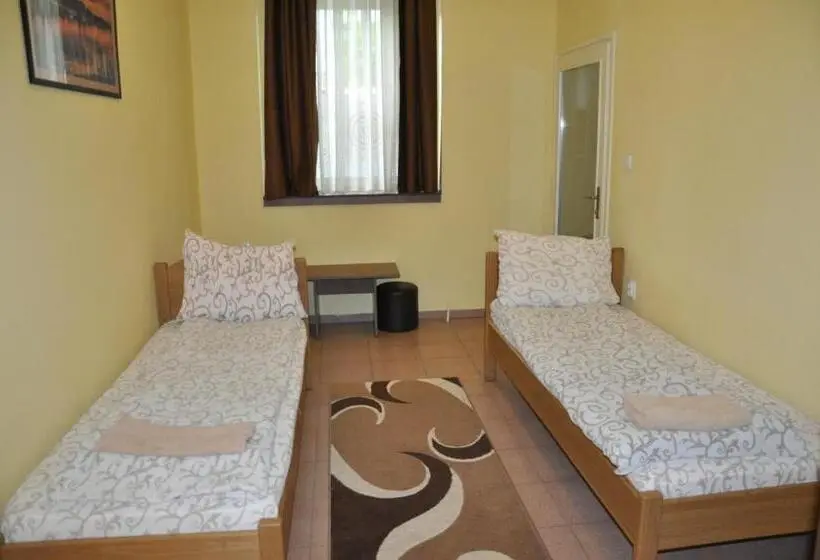 اتاق استاندارد, Guest House Best Food