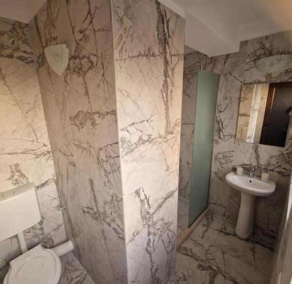 חדר סטנדרט לשלושה עם מרפסת, Villa Sunset Beach Mamaia Nord