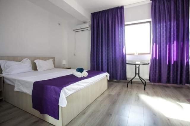 חדר סטנדרט לשלושה עם מרפסת, Villa Sunset Beach Mamaia Nord