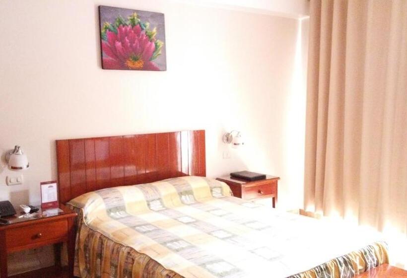 اتاق استاندارد یک نفره, Amazonia Siu Hostal