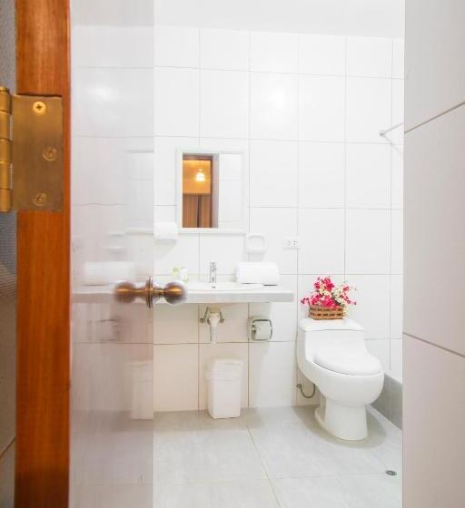 스탠다드 트리플 룸, Amazonia Siu Hostal