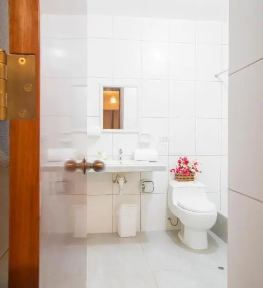 スタンダードトリプルルーム, Amazonia Siu Hostal
