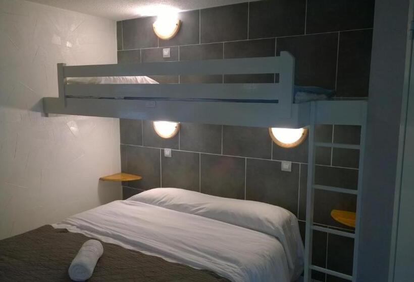 غرفة قياسية ثلاثية, Fasthotel Chambéry