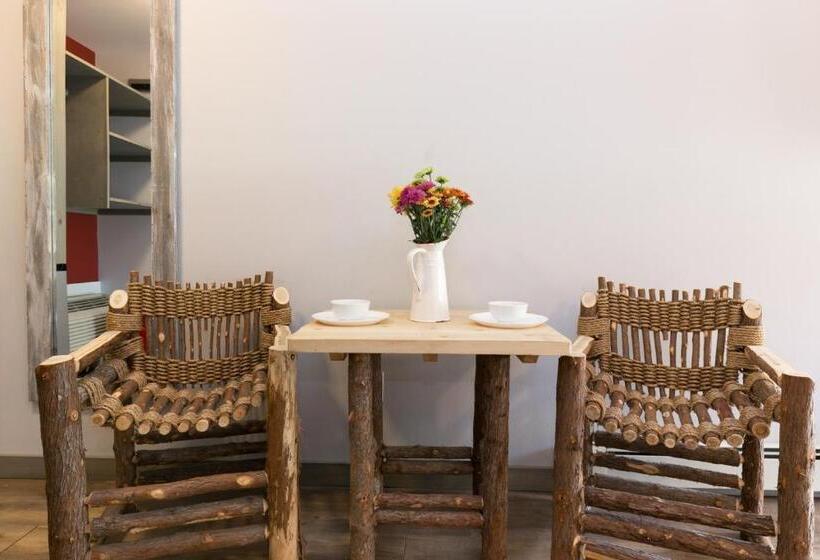 اتاق استاندارد, Warren Lodge