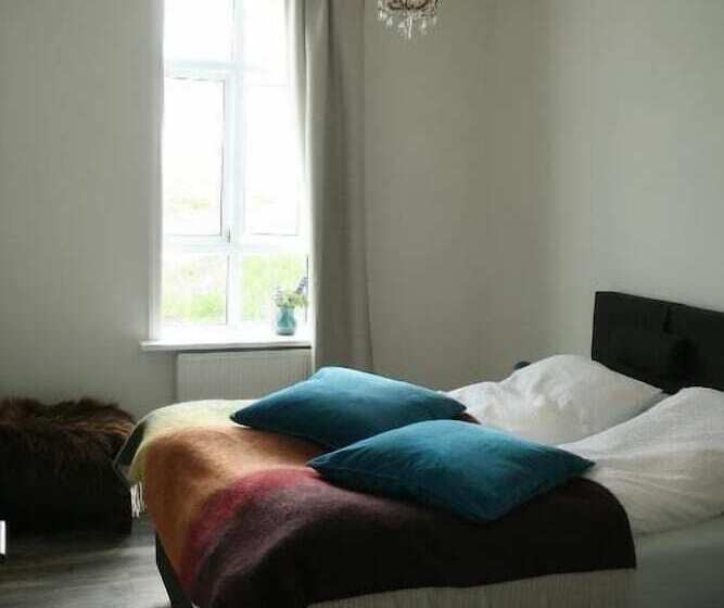 اتاق استاندارد با سرویس بهداشتی مشترک, Brimslóð Atelier Guesthouse