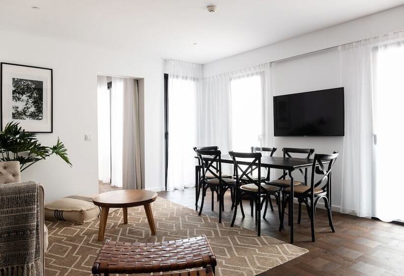 شقة غرفتين, Terreno Studios