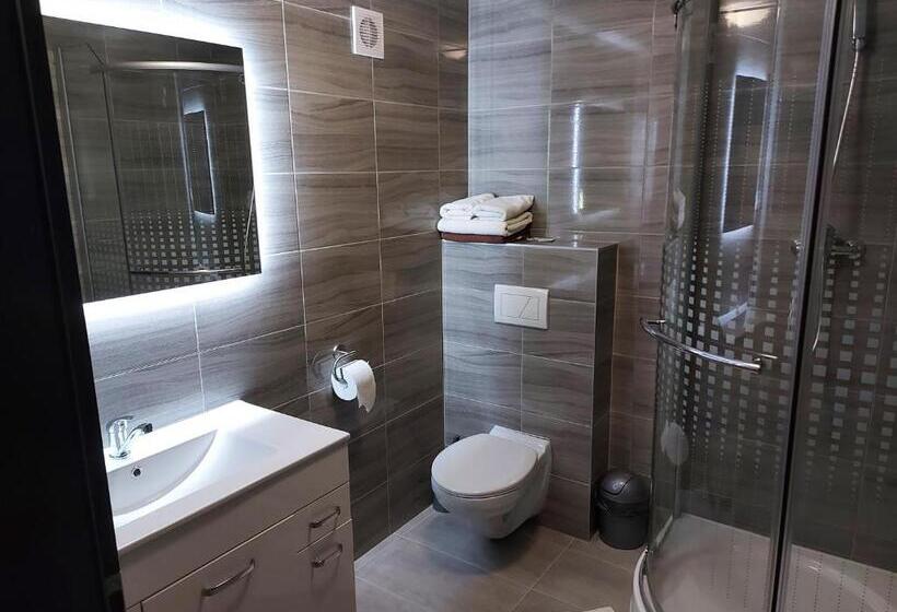 غرفة ديلوكس مزودة بشرفة, Penzión Marco Polo