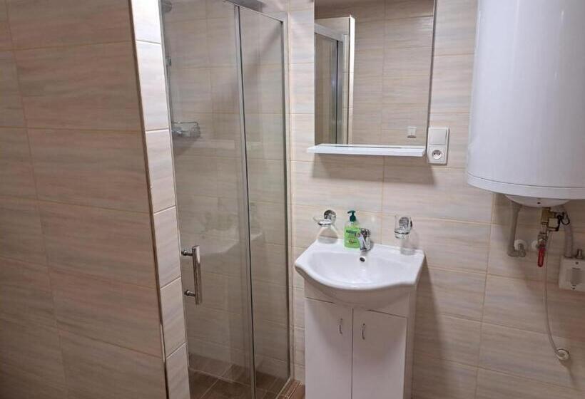 Junior Familjesvit, Penzion Richard