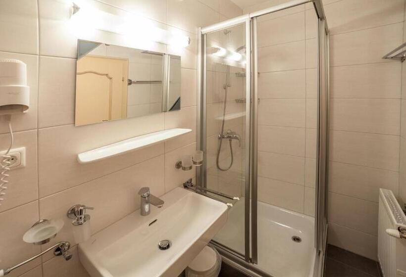 غرفة قياسية مزوَّدة بشُرفة, Pension Christophorus