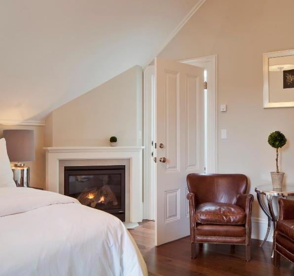 חדר סטנדרט עם מיטת קינג, Inns Of Mendocino