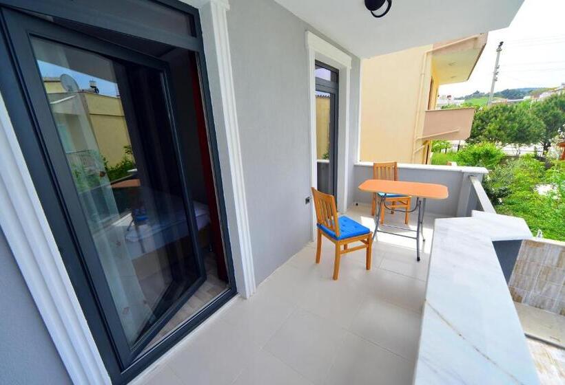 סוויטה, Asil Apart