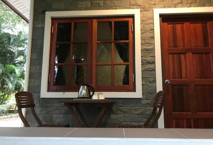 스탠다드 방갈로 침실 2개, Coconut Bungalow