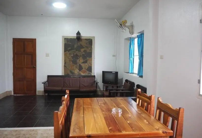 Perhebungalow, Coconut Bungalow