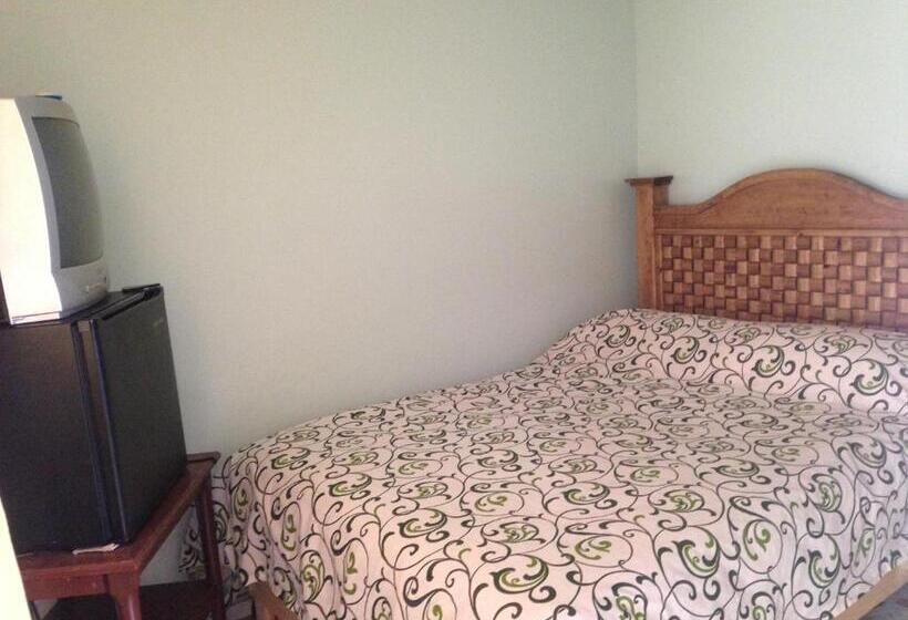 Номер Стандарт, Hostal Makea Pachuca