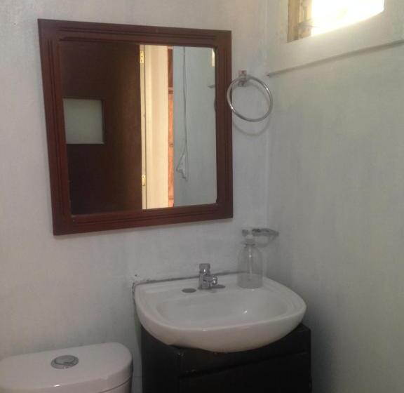 Номер Стандарт, Hostal Makea Pachuca