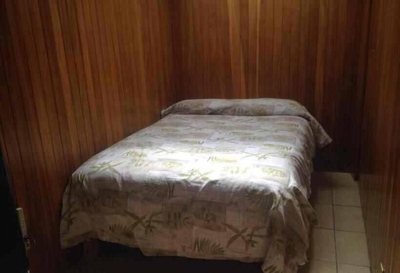 Номер Стандарт, Hostal Makea Pachuca