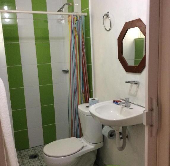 ベーシックルーム, Hostal Makea Pachuca