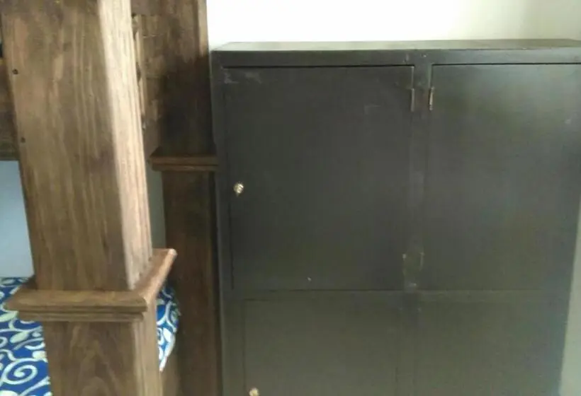 エコノミー４人部屋, Hostal Makea Pachuca