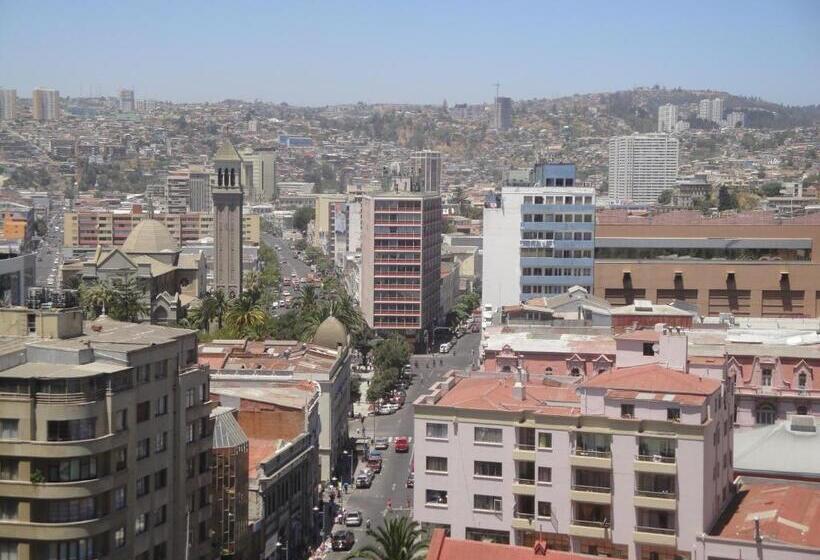 اتاق لوکس با بالکن و چشمانداز دریا, The Travelling Chile