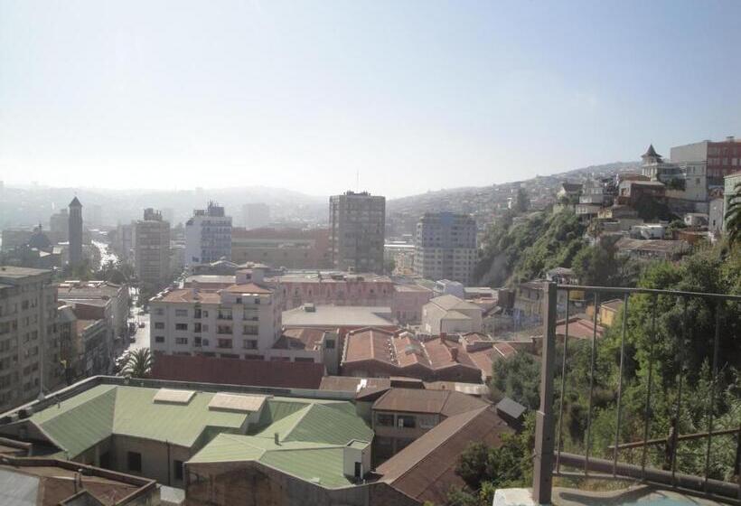 آپارتمان 1 خوابه با چشمانداز دریا, The Travelling Chile