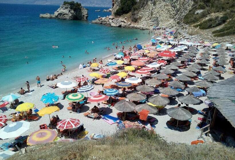 Deluxe Room, Vila Pasqyra