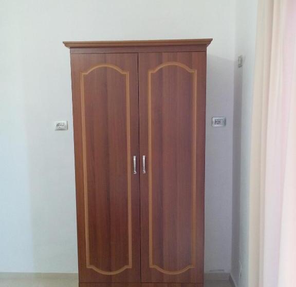 1 Bedroom Apartment Sea View, Vila Pasqyra