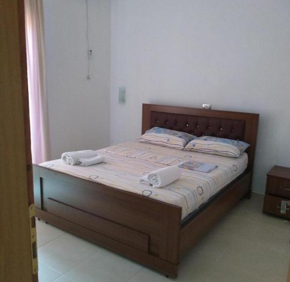 1 Bedroom Apartment Sea View, Vila Pasqyra
