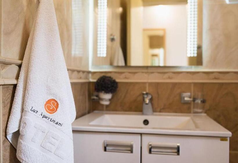 سوییت, Guest House S Lux