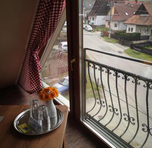 Номер Стандарт, Privat Lena