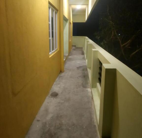 Трехместный Номер Базовый, Xavier Guest House