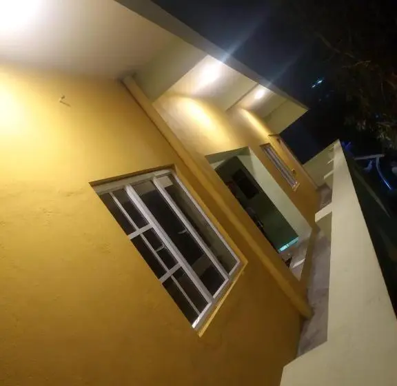 ファミリールーム, Xavier Guest House