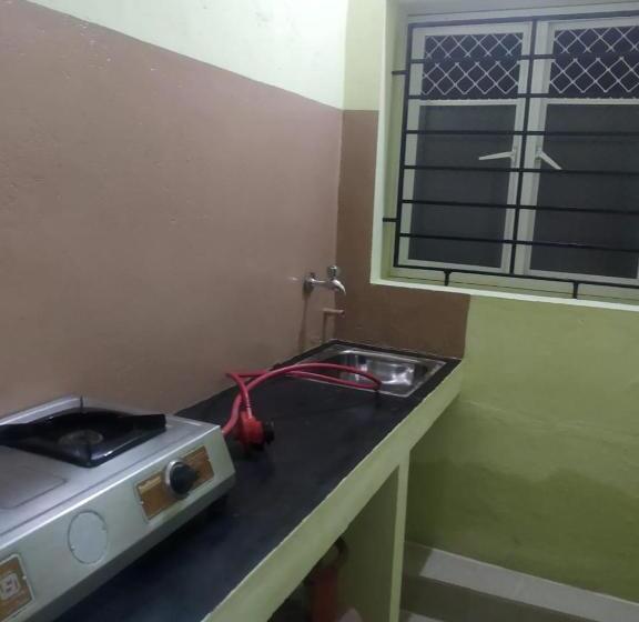 家庭间, Xavier Guest House
