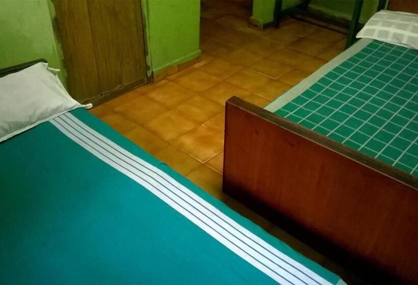 Трежместный Номер Economy, Xavier Guest House