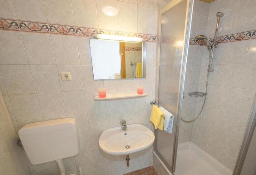 חדר בסיסי, Alpengasthof Draxler