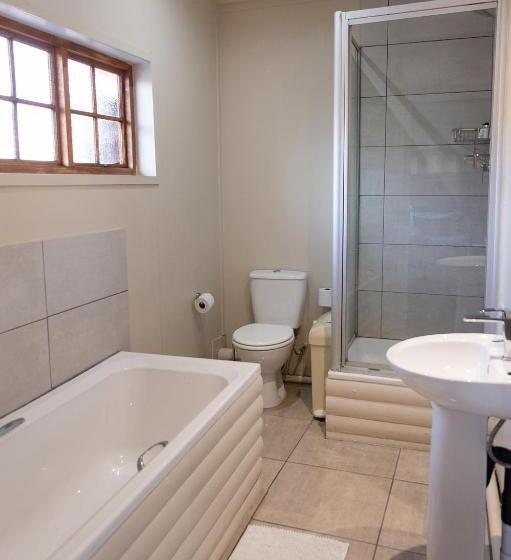 חדר משפחתי, Riverside Lodge & Conference Center