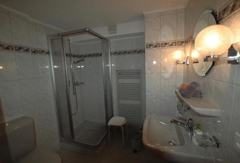 Номер Стандарт, Pension Im Dorf