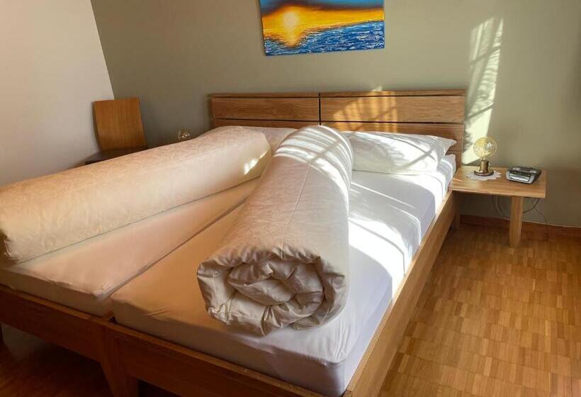 スタンダードルーム, Pension Im Dorf