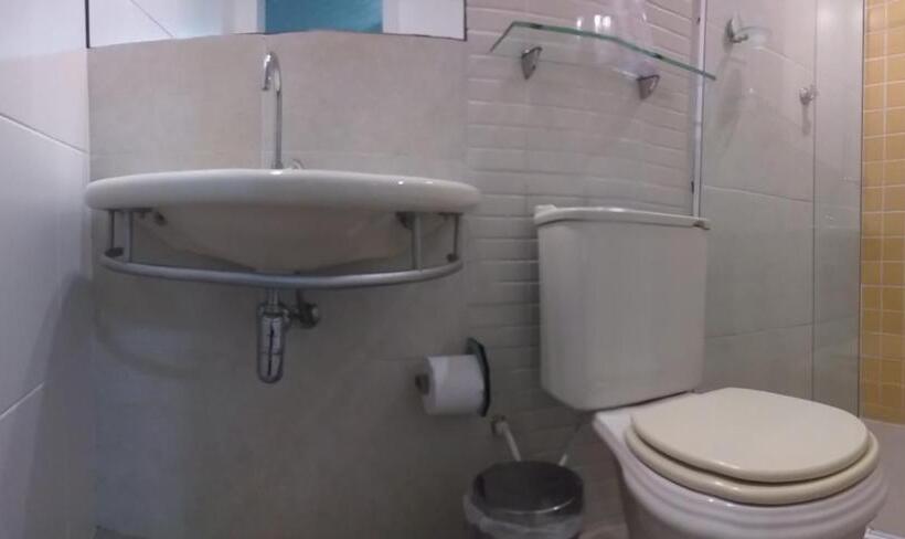 חדר סטנדרט לשלושה, Airport Pousada