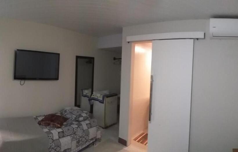 اتاق استاندارد سه نفره, Airport Pousada