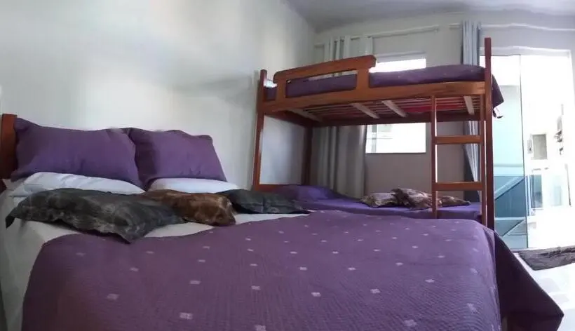 Deluxe Neljän Hengen Huone, Airport Pousada