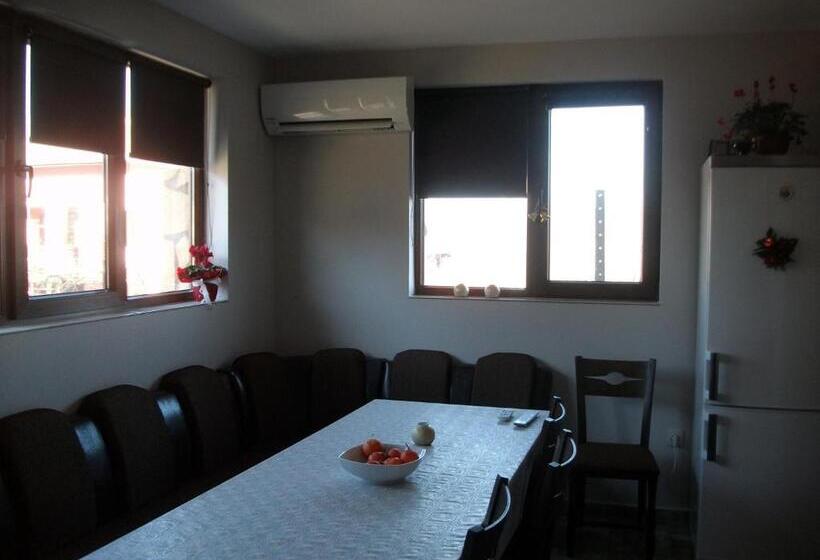 اتاق استاندارد با تراس, Andreevite Houses
