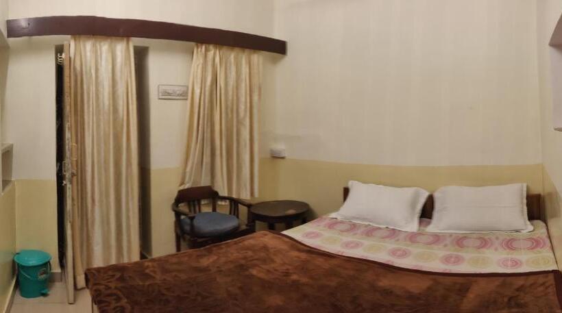 Economy-huone, Natraj Guest House