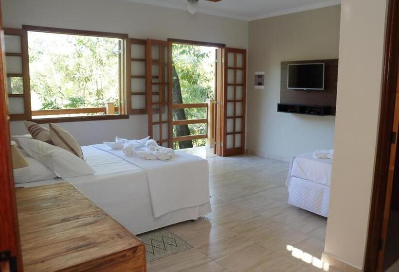 Standard 3 Pers. Værelse m. Balkon, Pousada Mirante Do Lago