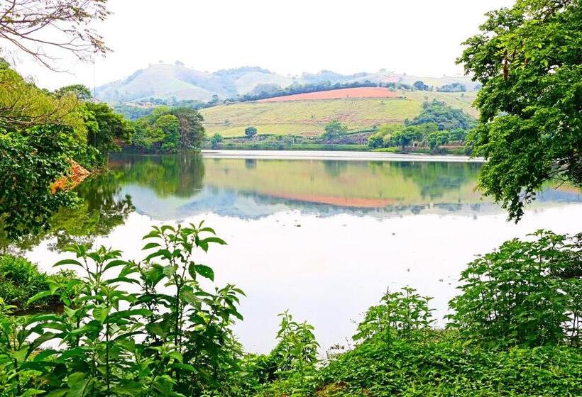 Standard 3 Pers. Værelse m. Balkon, Pousada Mirante Do Lago