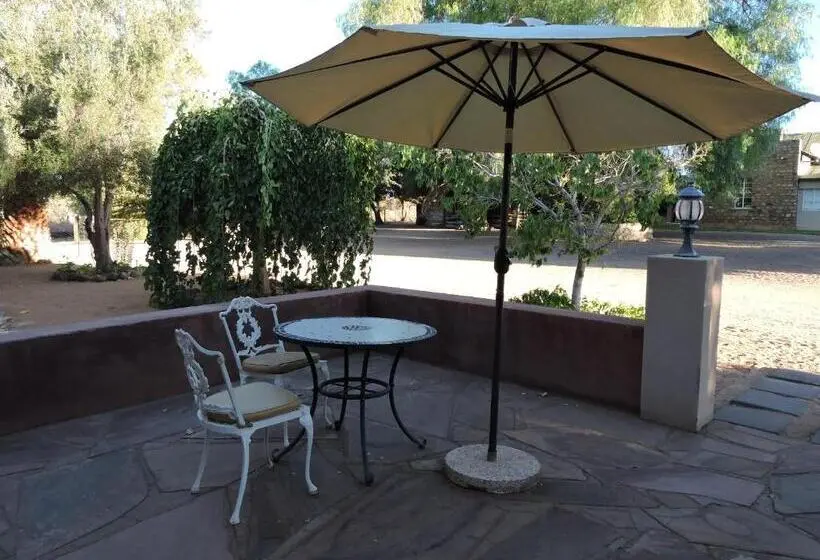 اتاق استاندارد چهار تخته, Savanna Guest Farm