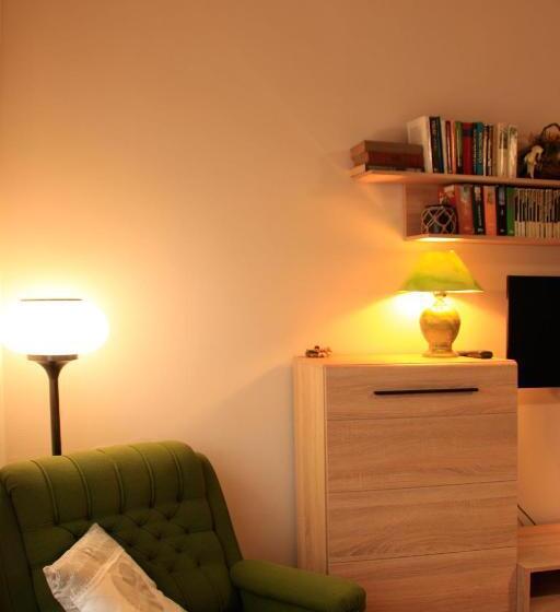 デラックスルーム, Avar Vendégház