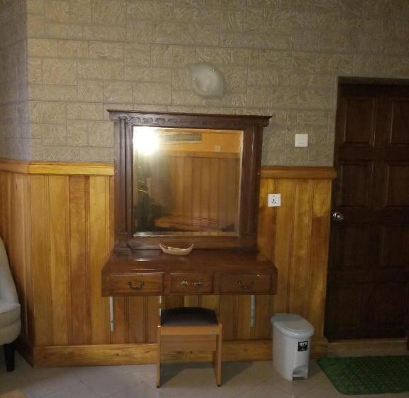 ベーシックトリプルルーム, Highcliffe Guesthouse